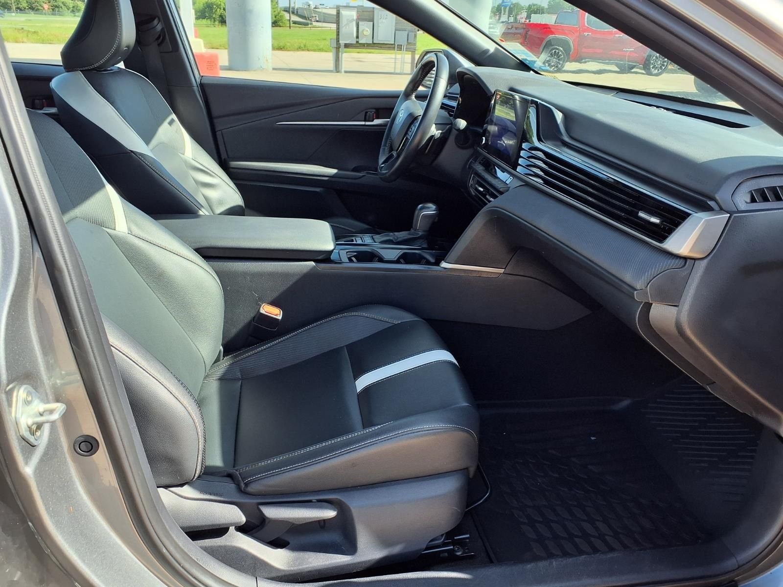 Used 2025 Heavy Metal Toyota SE image 18