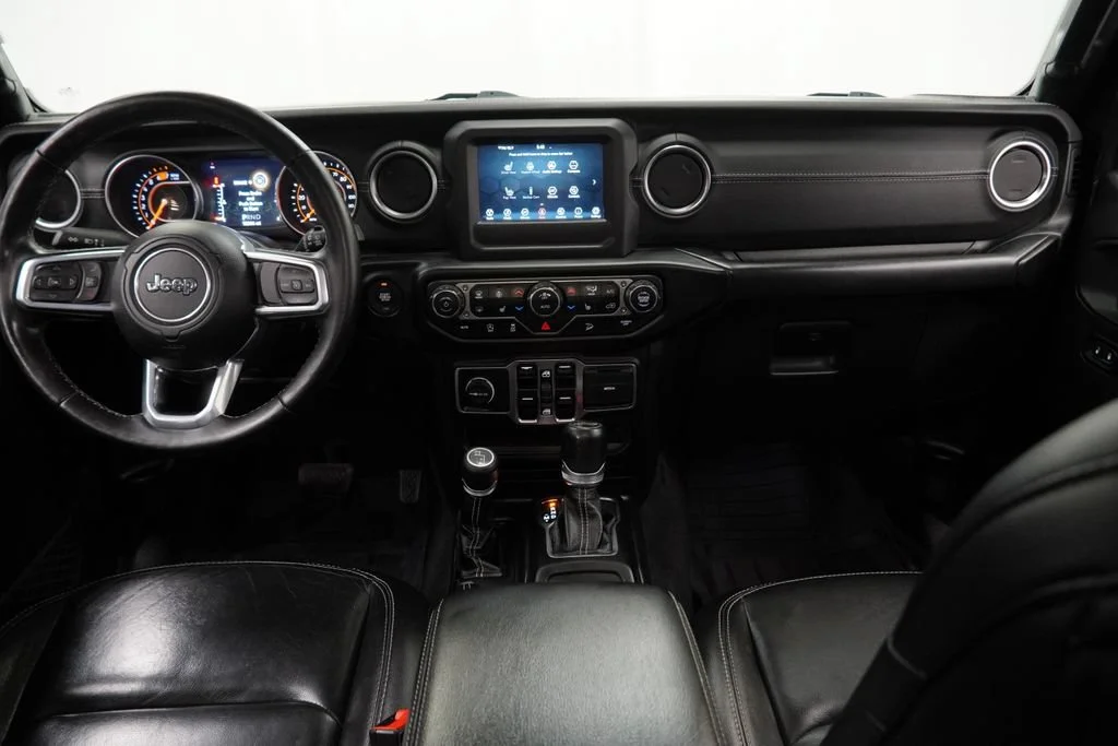 Used 2020 Gray Jeep Sahara 4x4 image 8