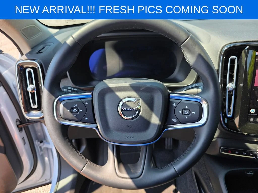 Used 2026  Volvo Plus image 12