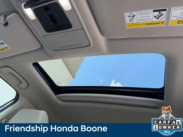 Used 2024 White Honda EX-L image 32