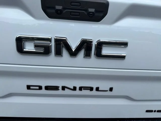 New 2026 Glacier White Tricoat GMC Denali Ultimate image 19