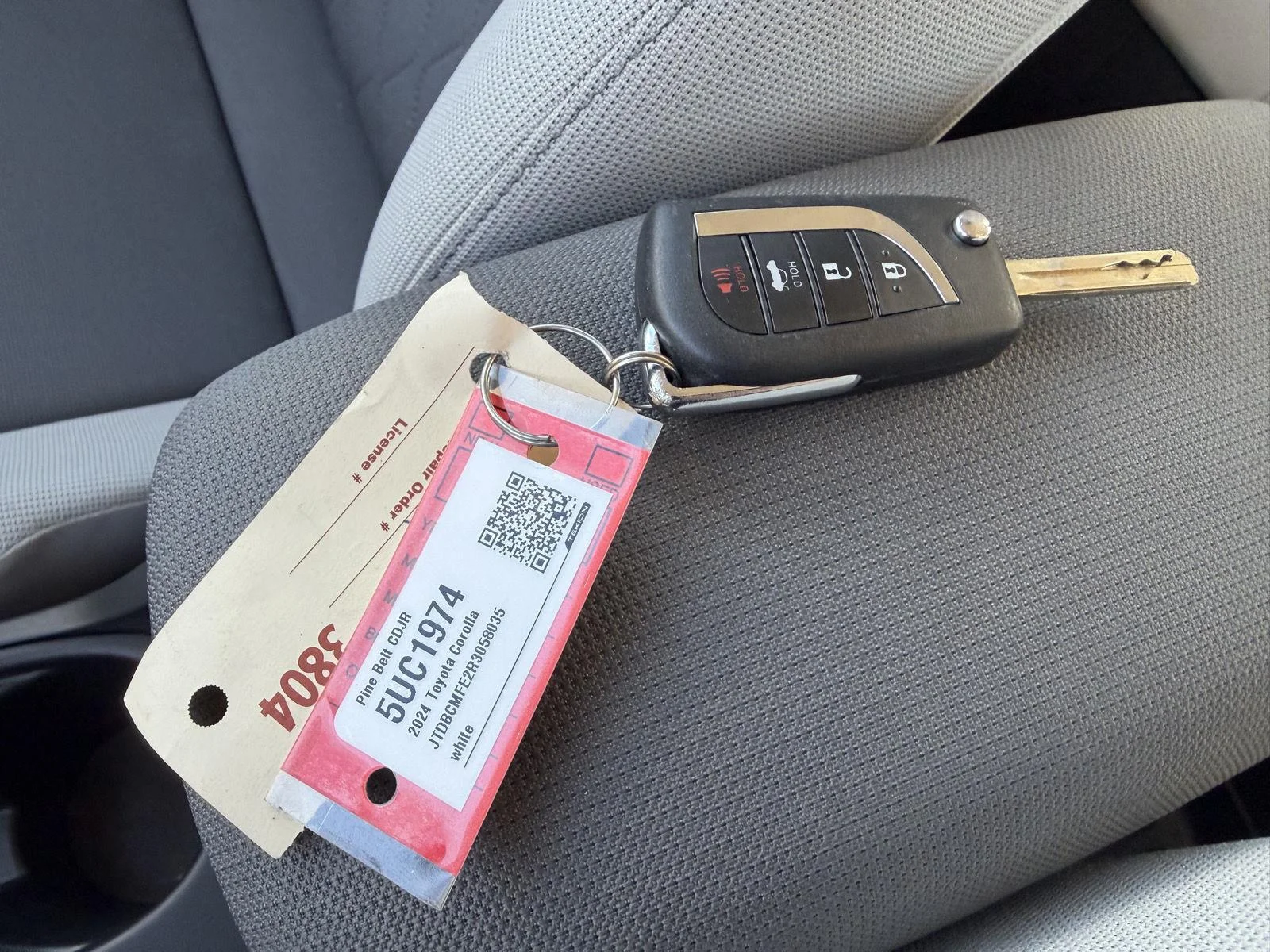 Used 2024 Wind Chill Pearl Toyota Hybrid LE image 14