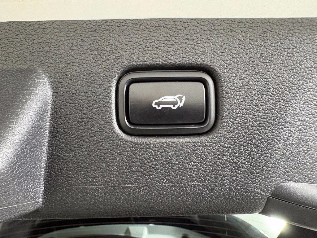 Used 2025 White Kia EX image 19