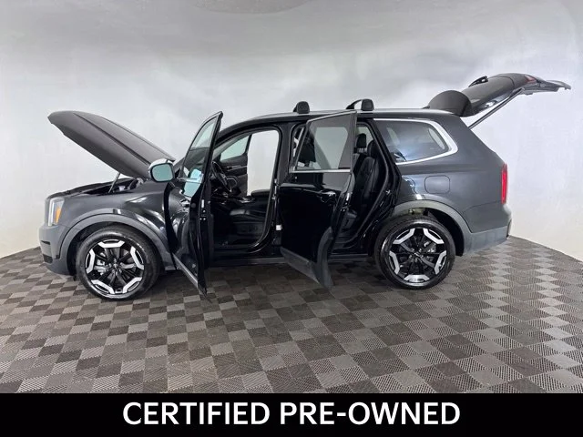 Used 2025 Black Kia S image 14