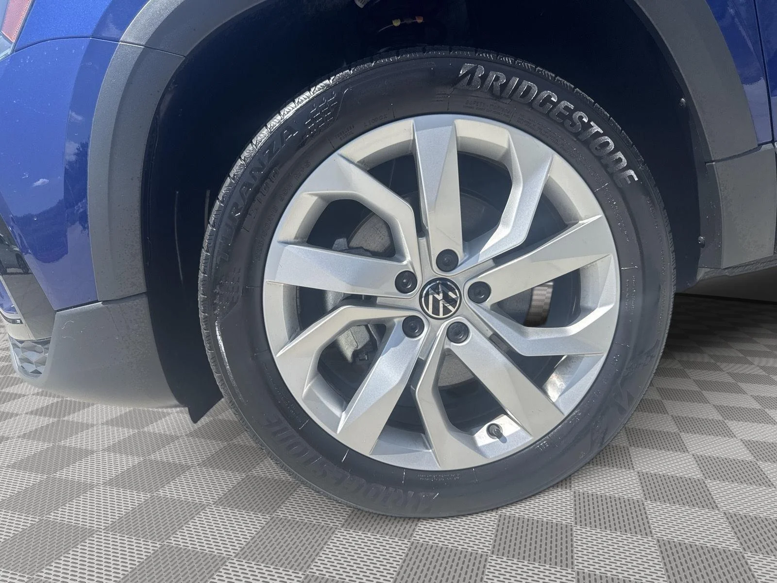 Used 2023 BLUE Volkswagen S image 12