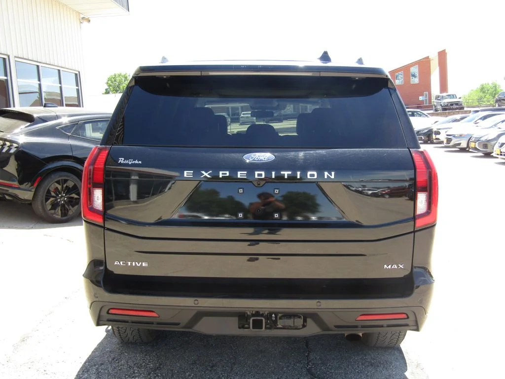 Used 2025 Black Ford Active image 4