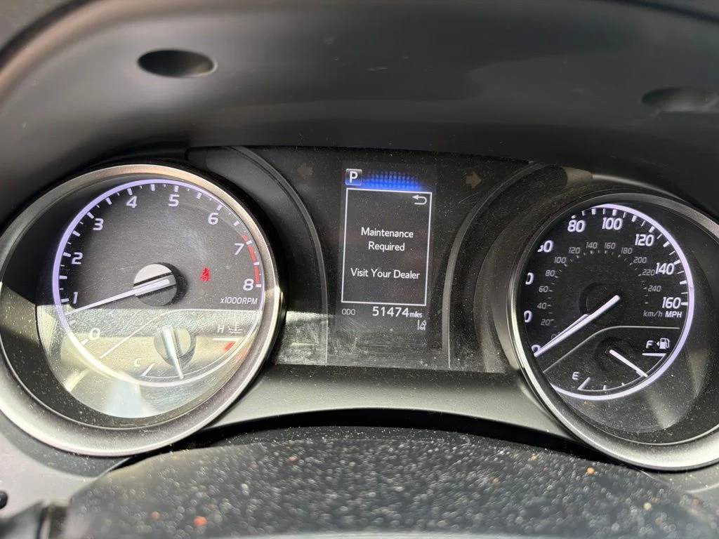 Used 2023 Ice Toyota SE image 3