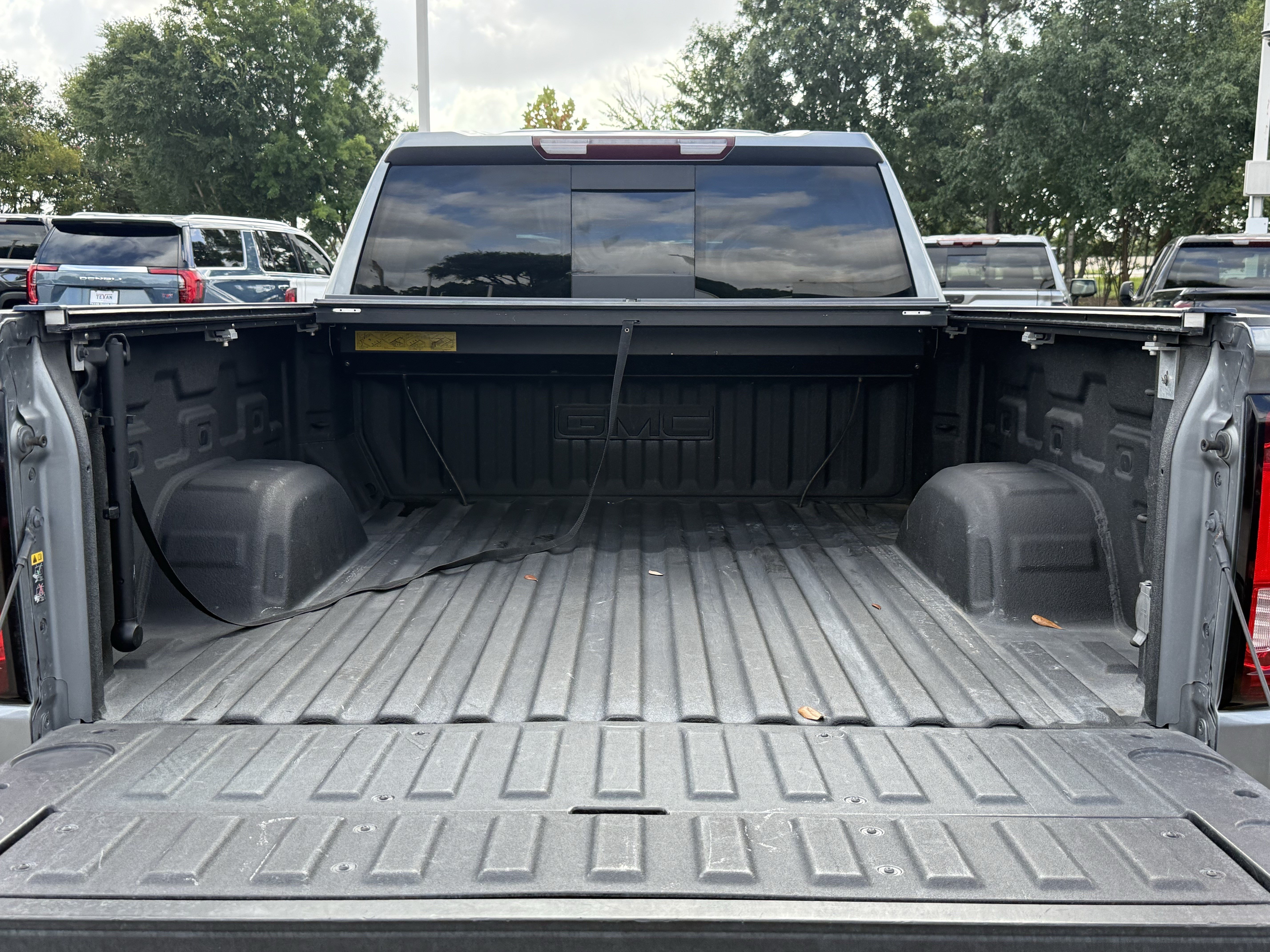 Used 2021 Satin Steel Metallic GMC SLT image 28