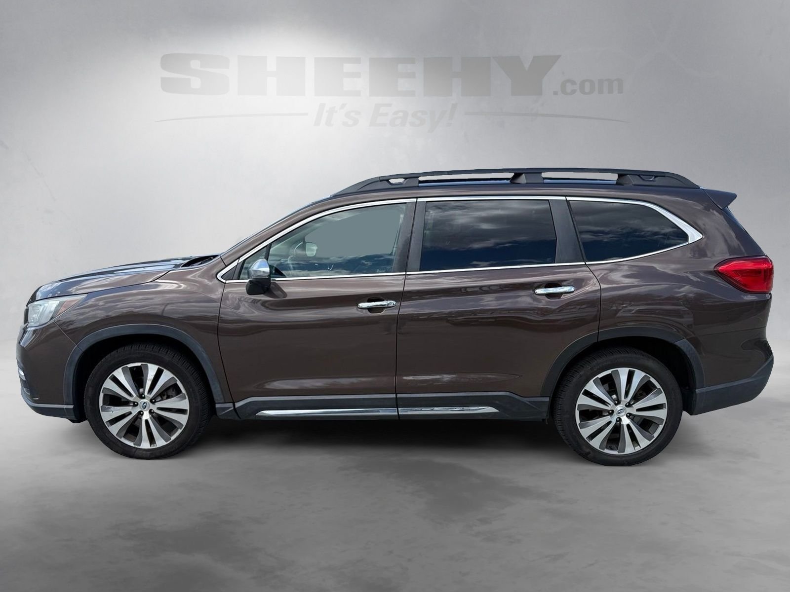 Used 2019 Brown Subaru Touring image 16