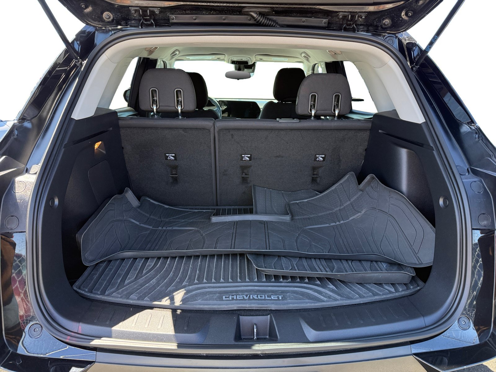 Used 2025 Black Metallic Chevrolet LT image 17