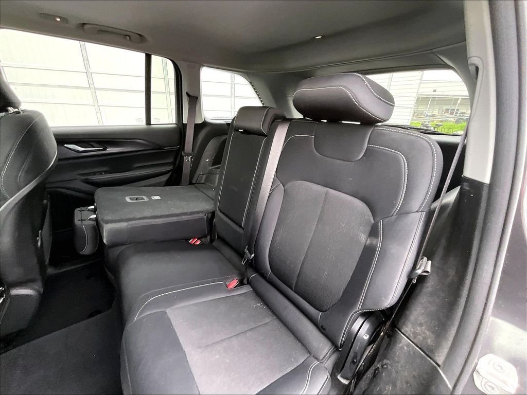 Used 2023 Baltic Gray Metallic Clearcoat Jeep Laredo image 15