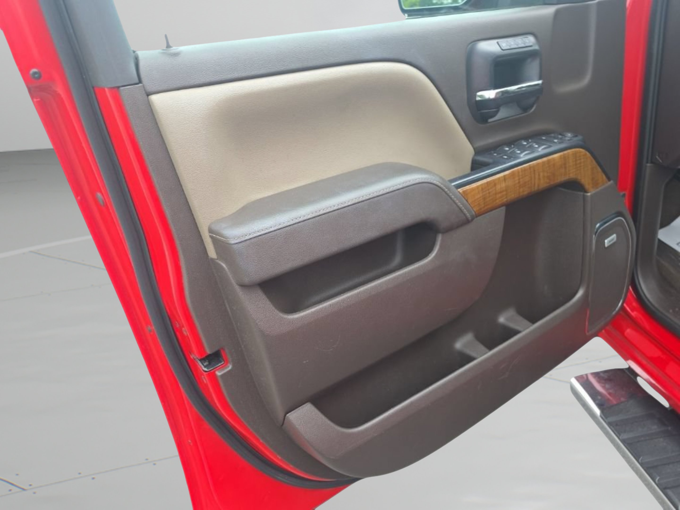 Used 2017 CARDINAL RED GMC SLT image 12