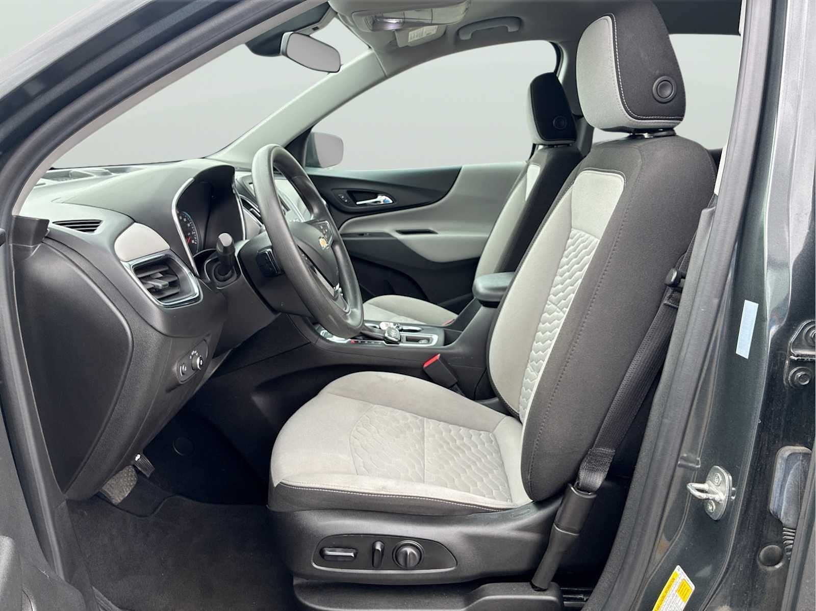 2021 Chevrolet Equinox LT - Photo 18