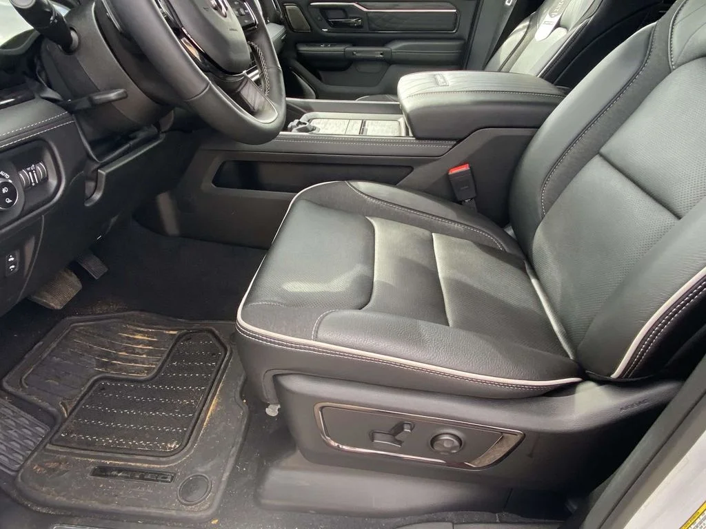 2026 RAM 1500 Limited - Photo 11