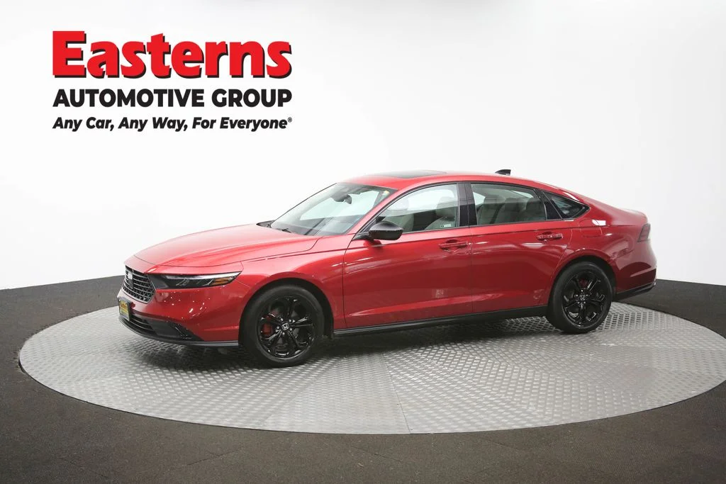 Used 2025 Red Honda SE image 57