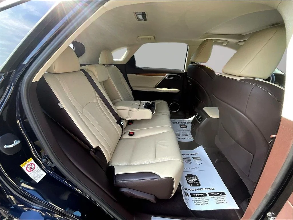 Used 2018 Mica Lexus 350 image 29