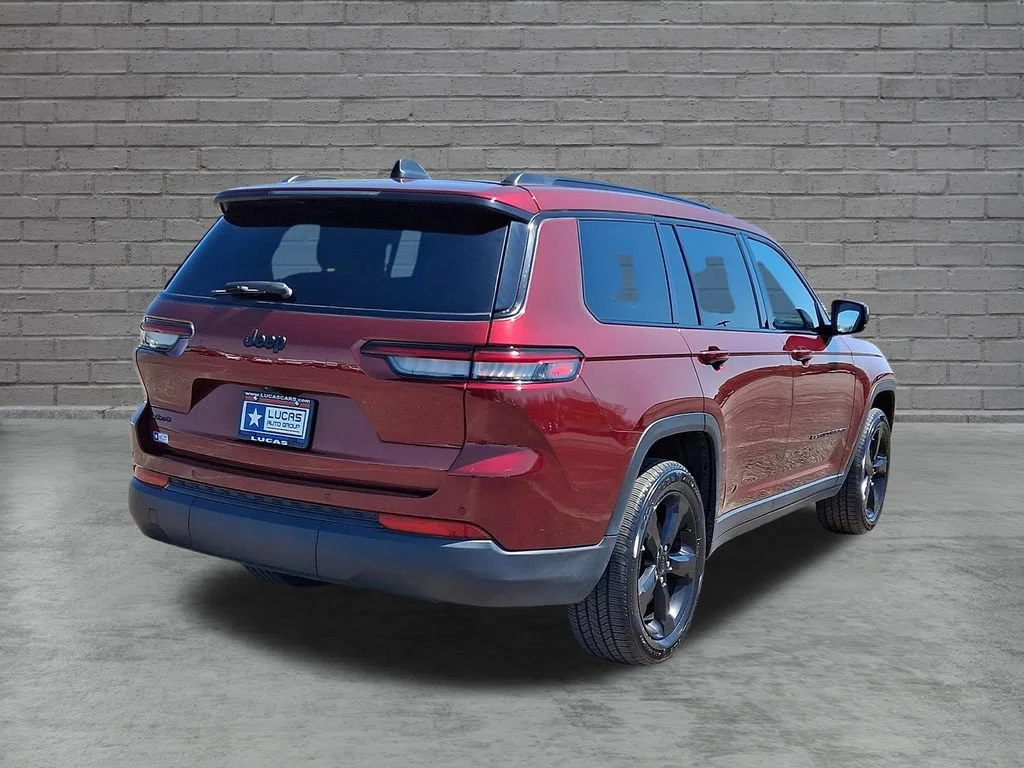 Used 2024 Red Jeep Altitude X 4x4 image 11