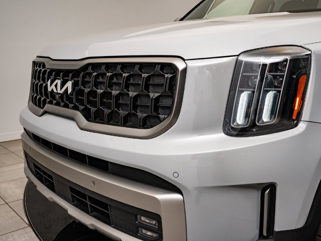 Used 2023 Wolf Gray Kia SX-Prestige X-Line image 3