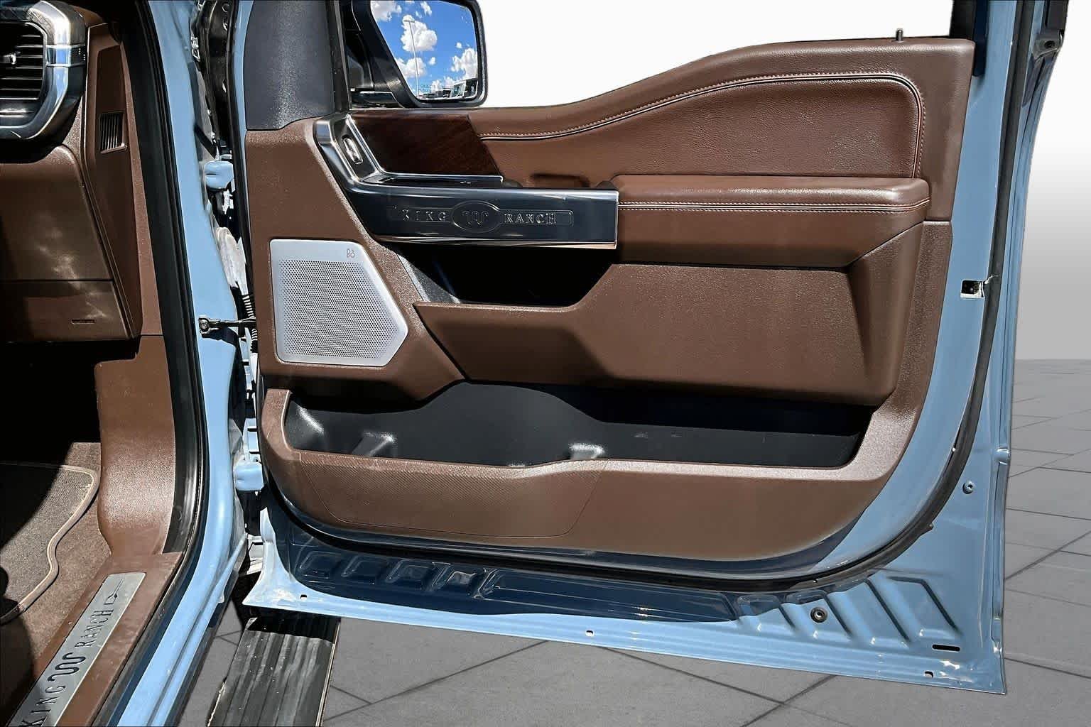 Used 2023 Azure Gray Metallic Tri-Coat/Stone Gray Ford King Ranch image 23