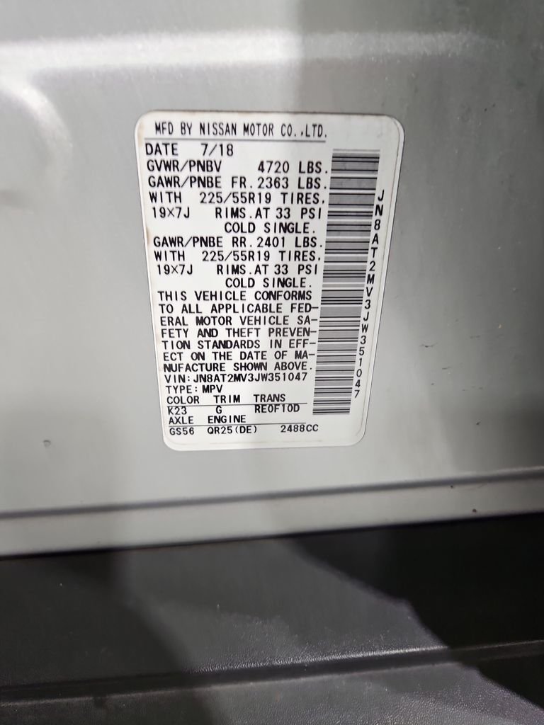 Used 2018 Silver Nissan SL image 30