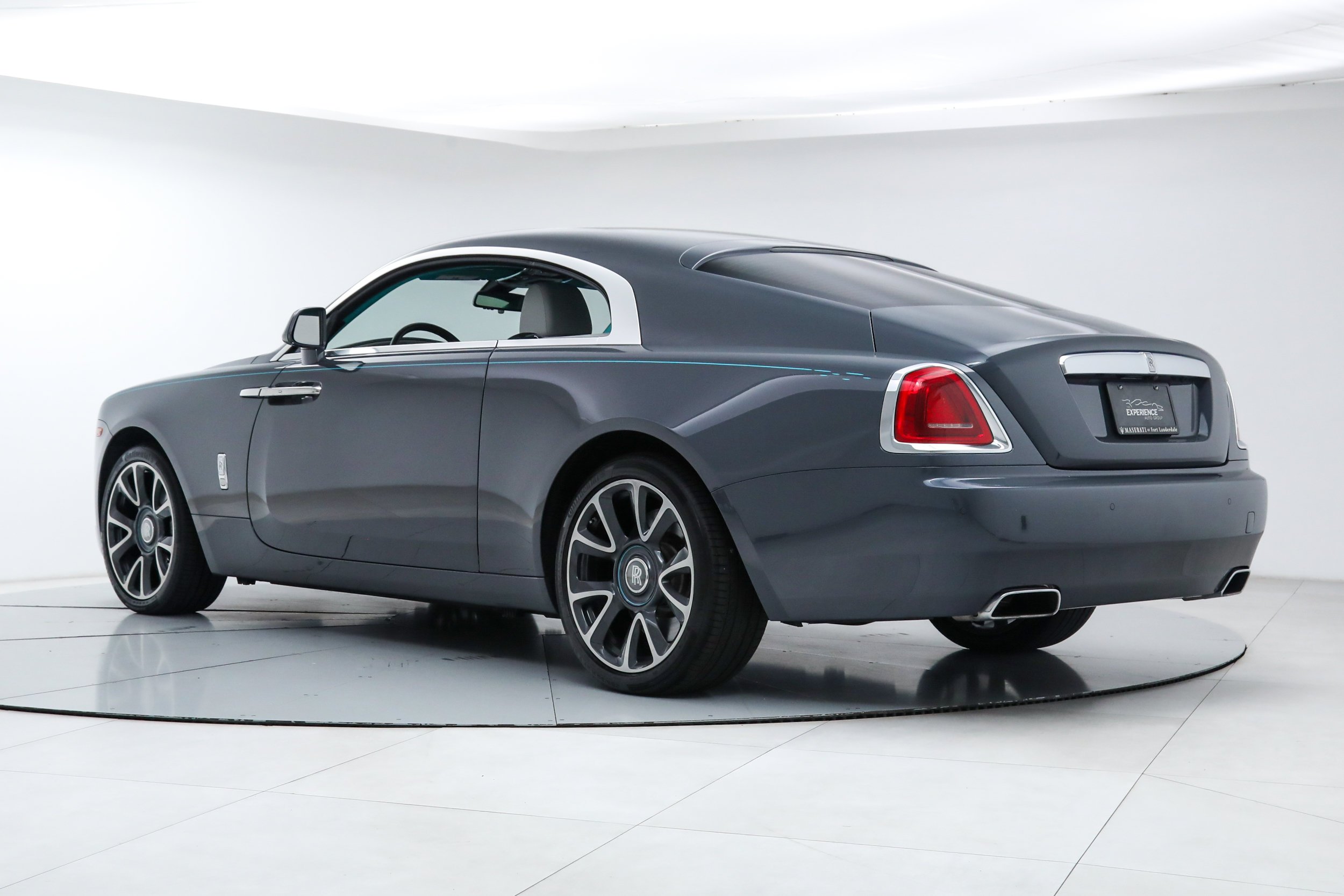 Used 2021 Gray Rolls-Royce  image 3