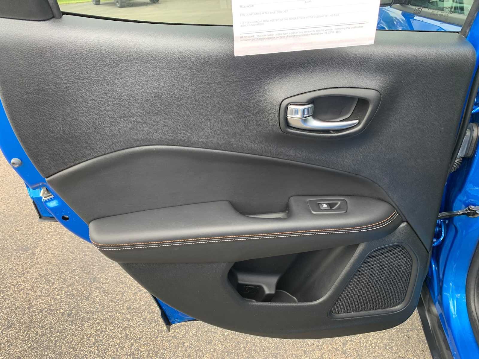 Used 2020 Laser Blue Pearlcoat Jeep Latitude image 15