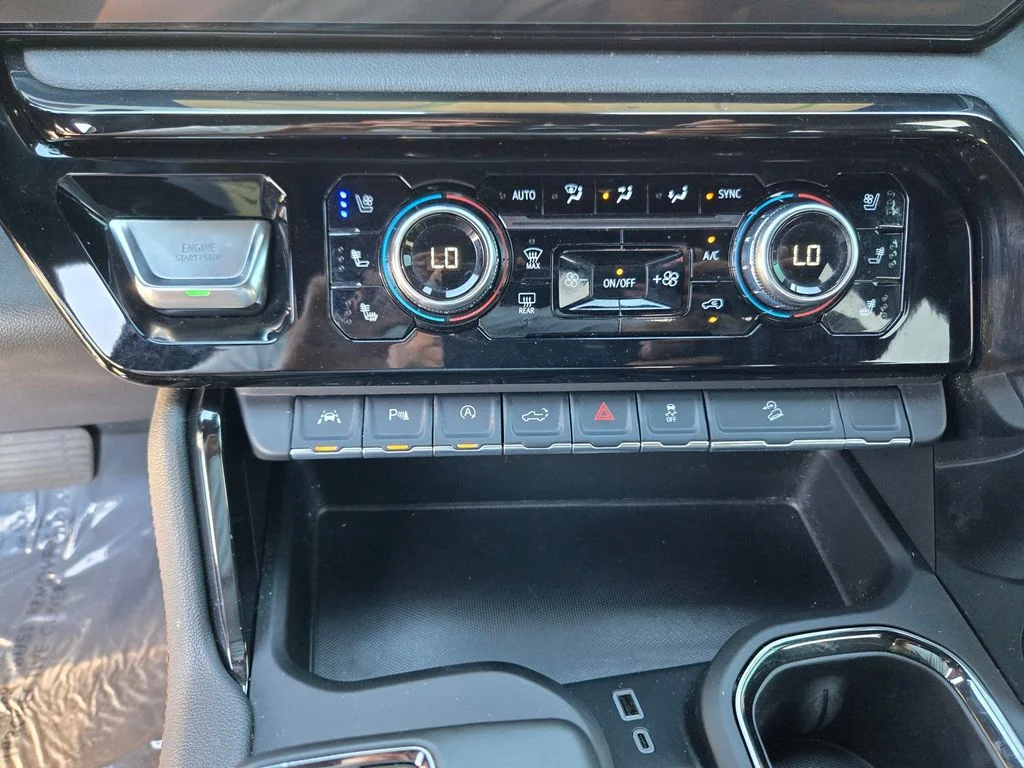 Used 2025 Onyx Black GMC AT4 image 20