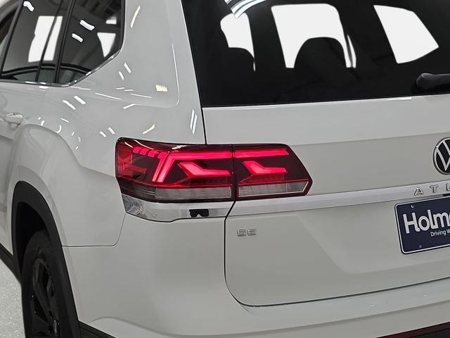 Used 2022 White Volkswagen 2.0T SE w/Technology image 34