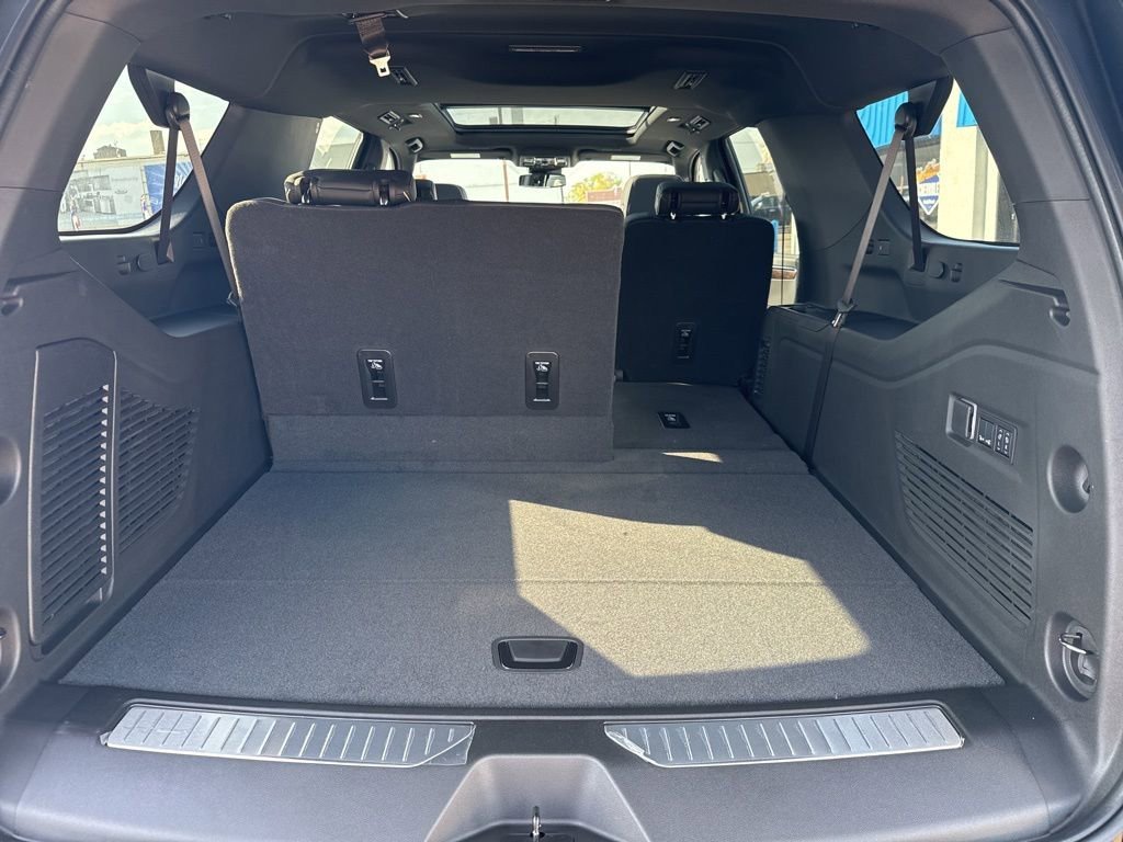2026 Chevrolet Suburban Premier - Photo 38