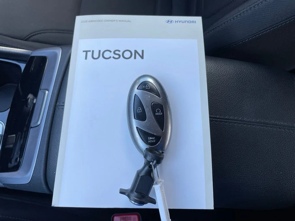 Used 2025 Hampton Gray Hyundai SEL image 36