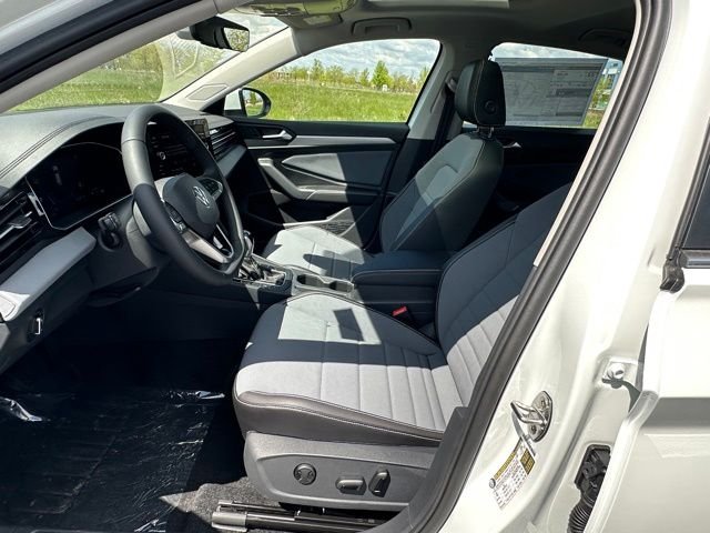 New 2026 Opal White Pearl Volkswagen 1.5T SE image 24