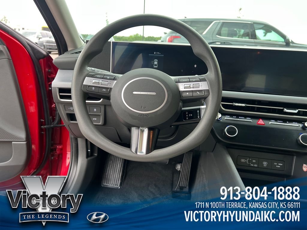 Used 2024 Red Hyundai SEL image 13