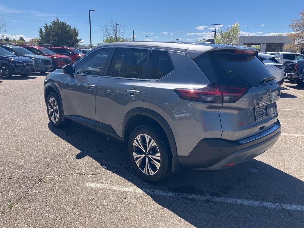 Used 2023 Gray Nissan SV image 5