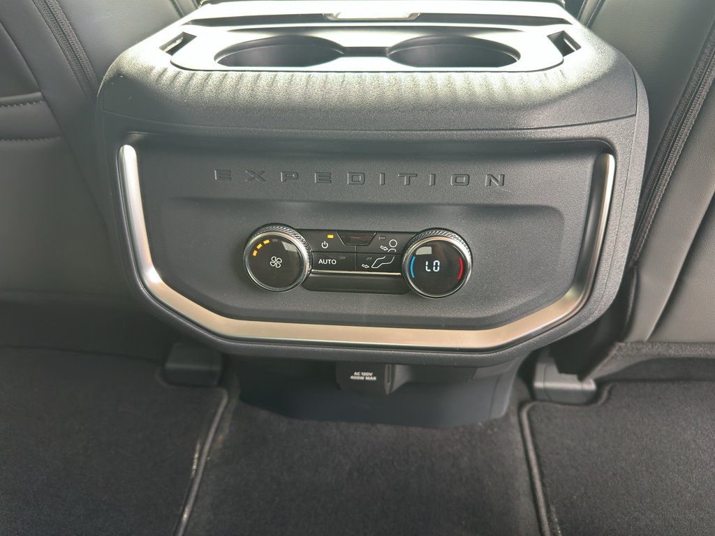 New 2027 Star White Metallic Tri-Coat Ford Active image 30