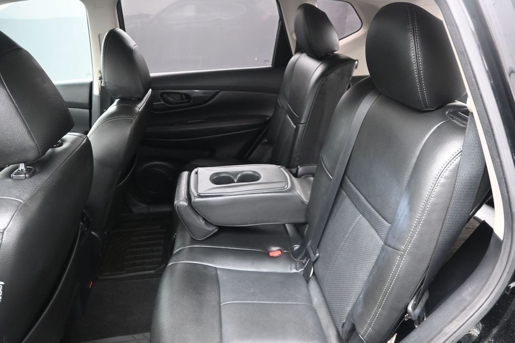 Used 2020 Black Nissan S image 17