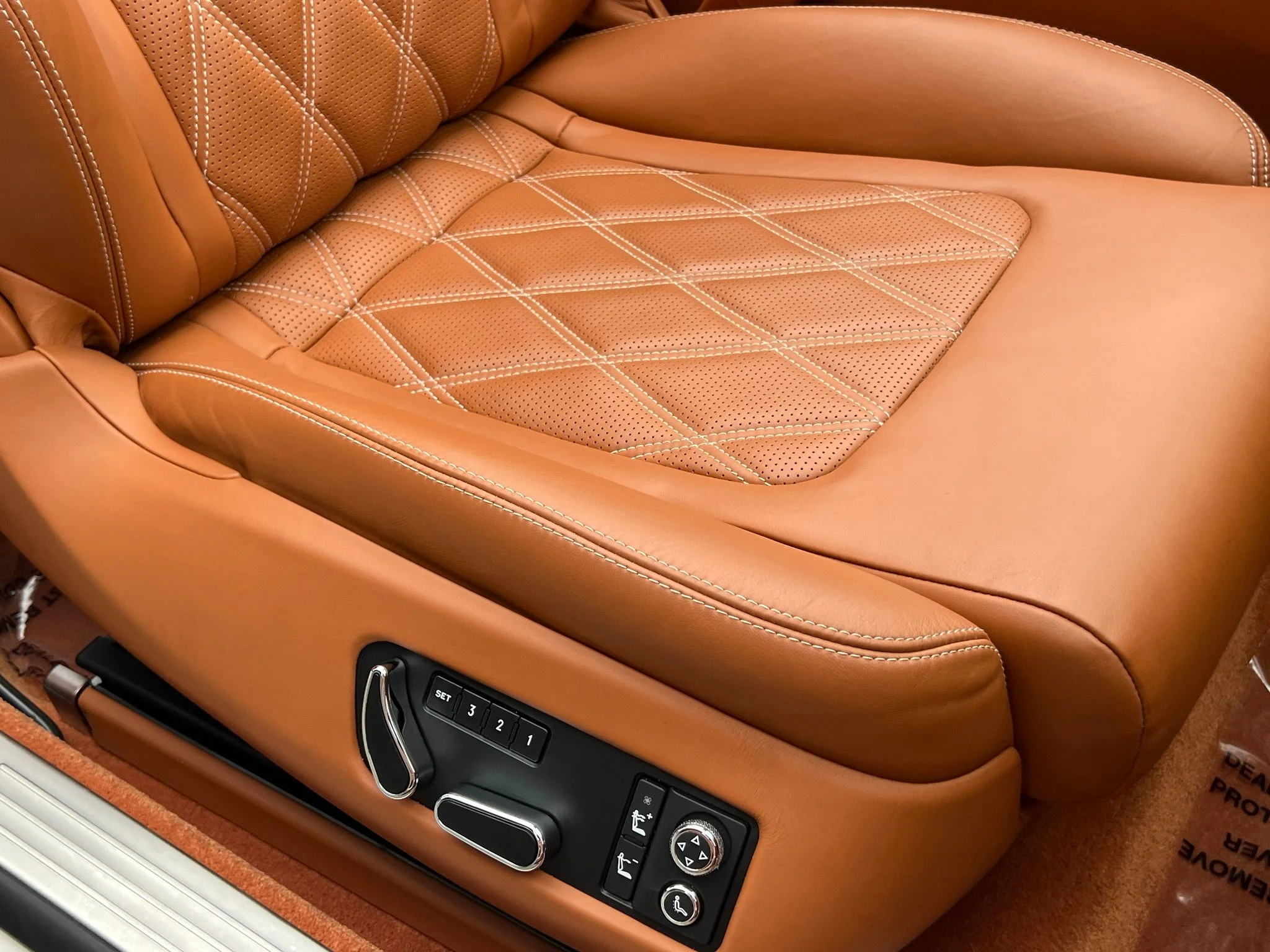 Used 2015  Bentley Speed image 43