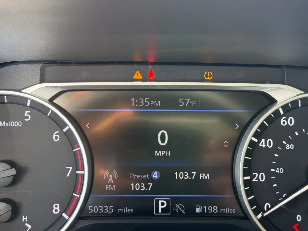 Used 2025 Gray Nissan SV image 16