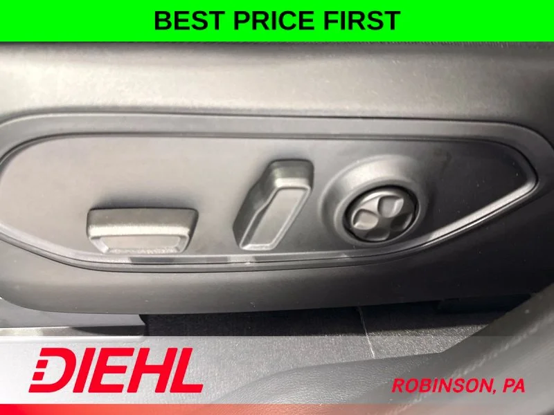 New 2027 Bright White Clearcoat Jeep Limited Reserve image 21