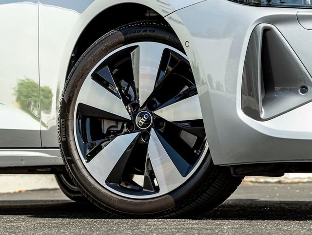 Used 2025 Florett Silver Metallic Audi  image 11
