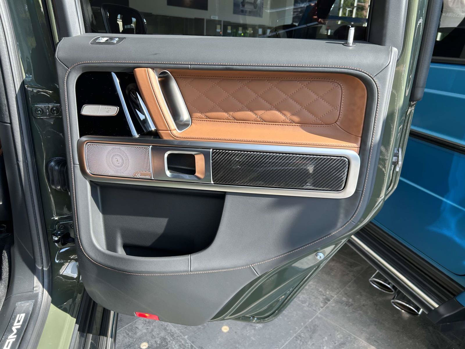 New 2027 MANUFAKTUR customer request glossy paint finish Mercedes-Benz AMG® G 63 SUV image 37