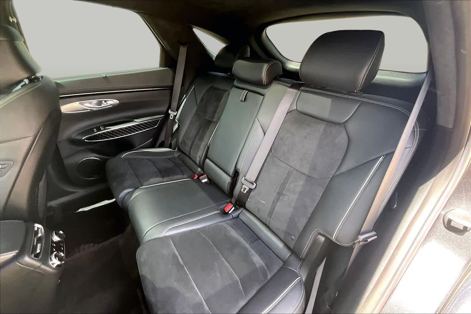 Used 2022 Himalayan Gray Genesis 3.5T Sport image 18