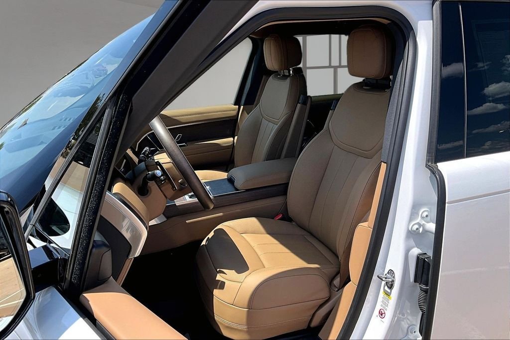 New 2026  Land Rover SE image 9