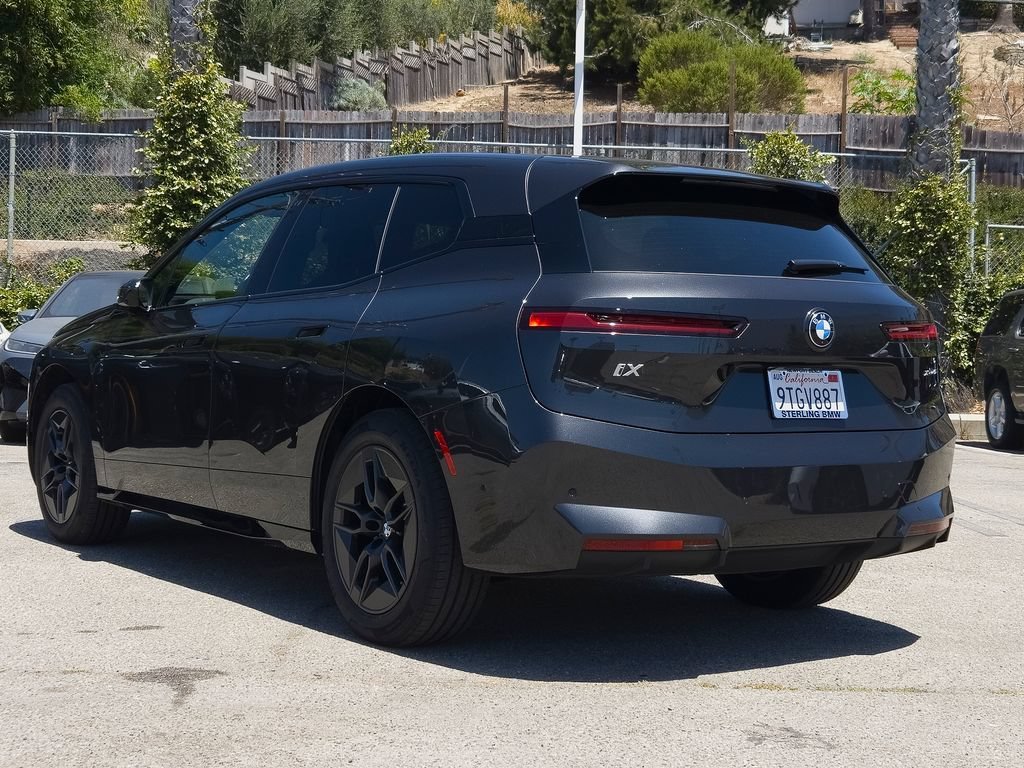Used 2026 Dark Graphite Metallic BMW xDrive45 image 22
