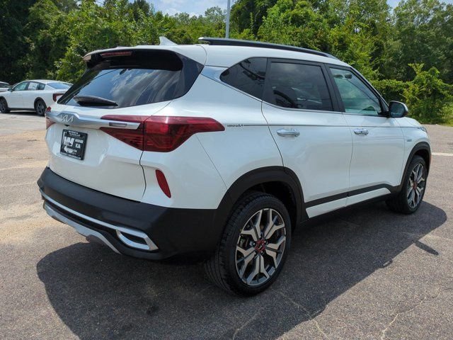 Used 2023 White Kia SX image 6