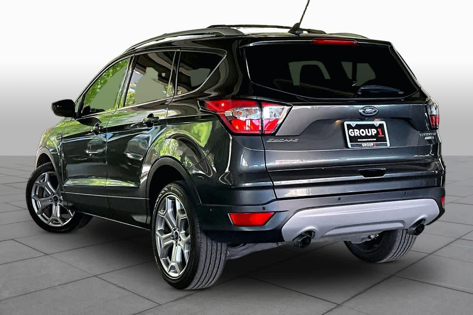 Used 2018 Magnetic Metallic Ford Titanium image 11