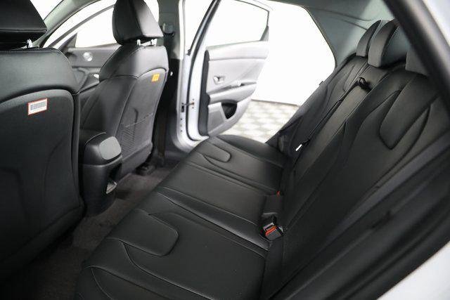 2025 Hyundai Elantra Limited - Photo 51