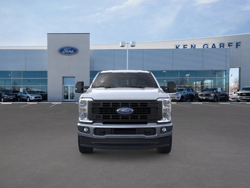 New 2026 Oxford White Ford XL image 7
