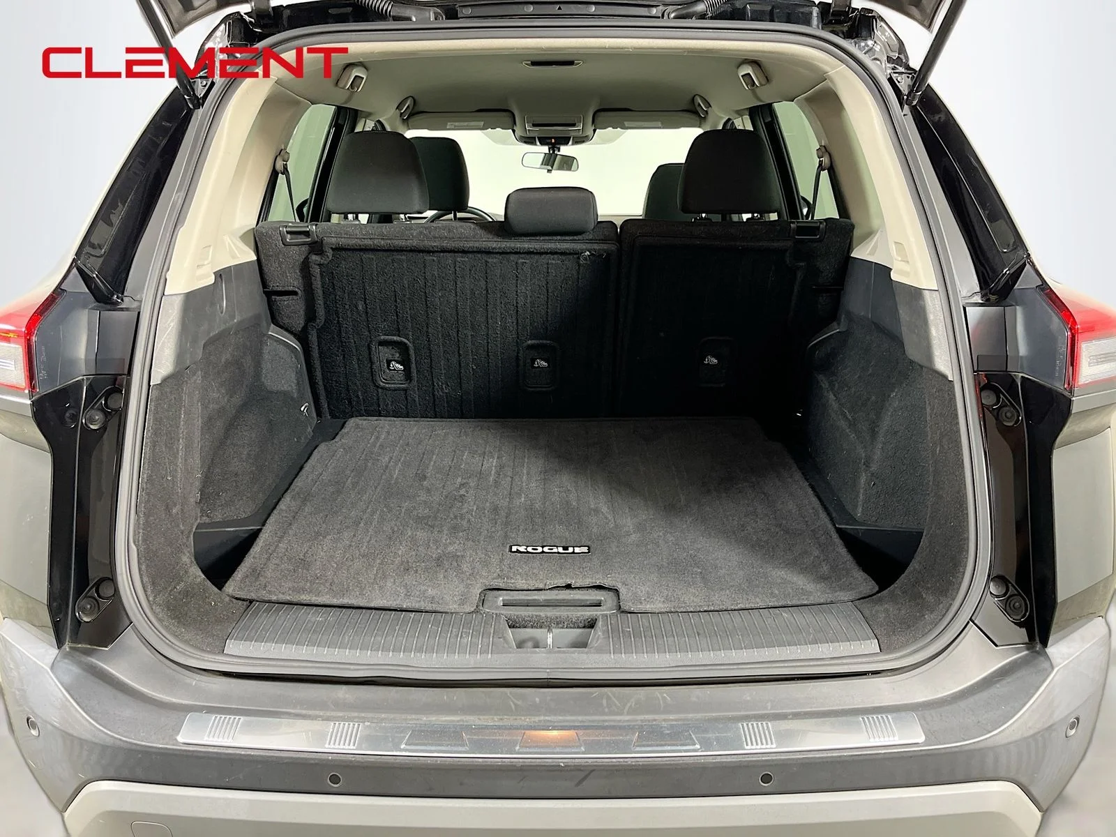 Used 2023 Black Nissan S image 10