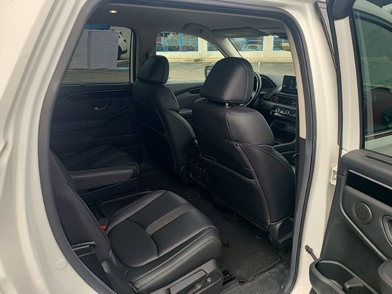 Used 2024  Honda EX-L image 9
