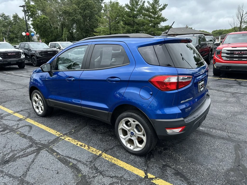 Used 2021 Blue Ford SE image 6